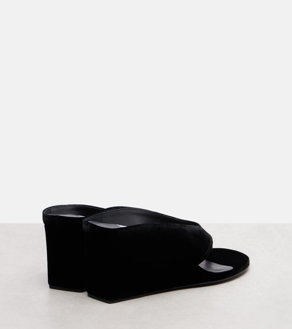 Alaïa Thong Heels